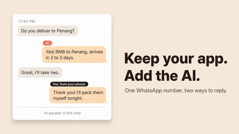 Sembang WhatsApp di mana AI menjawab soalan penghantaran, kemudian pemilik membalas dari telefon dan AI berhenti sementara dalam sembang itu.